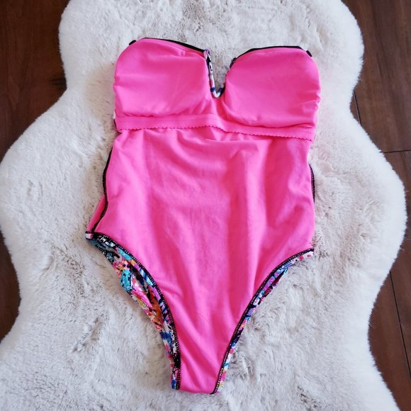 Jessica Simpson Women's Firework V-Wire Bandeau One-Piece Swimsuit Size Medium - Picture 10 of 16